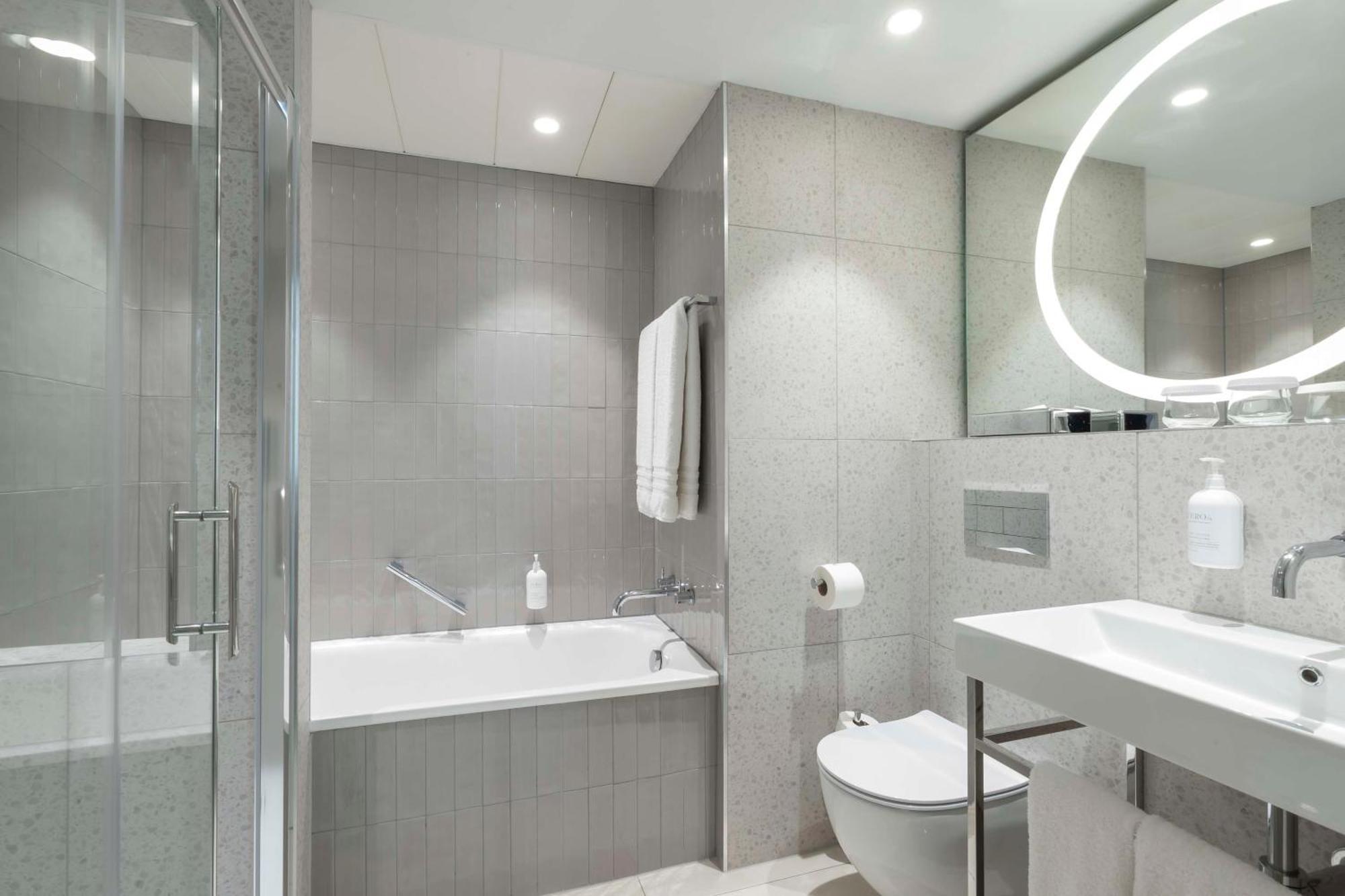 Hotel The Morrison Dublin, Curio Collection By Hilton 5*